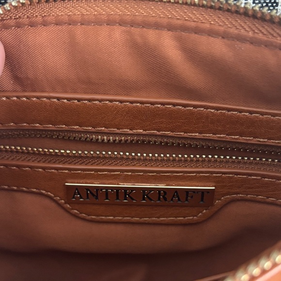 Antik Kraft Black and White Striped Shoulder Bag with Brown Handles - Picture 5 of 7